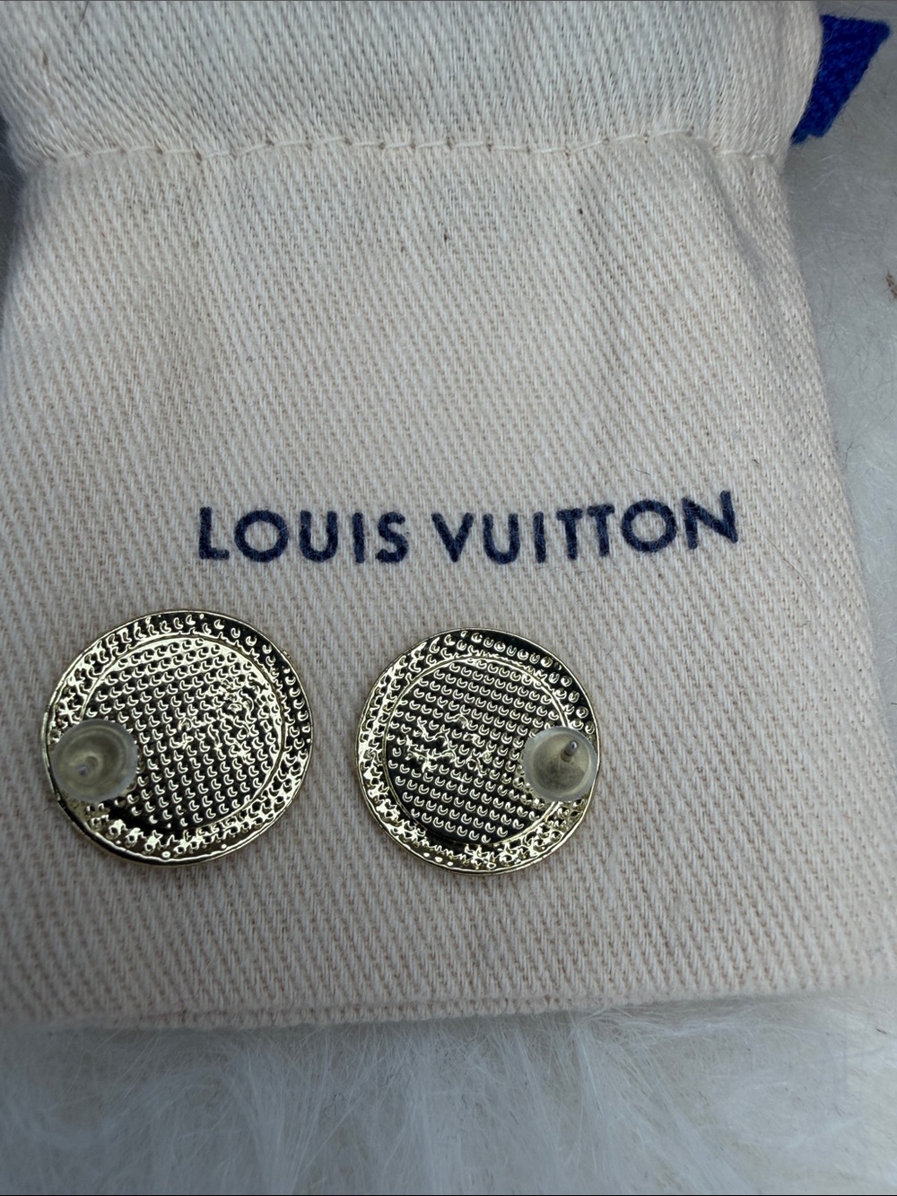 LV NWOT earrings, includes Louis Vuitton dust bag - Picture 2 of 2